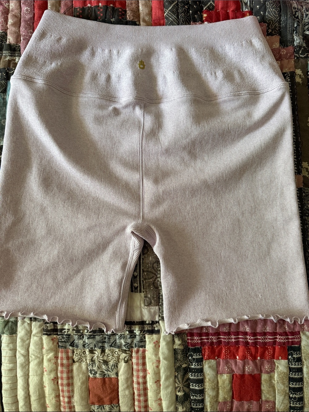 Spiritual Gangster Seamless Ruffle Biker Shorts M/L Light Purple - Picture 7 of 8